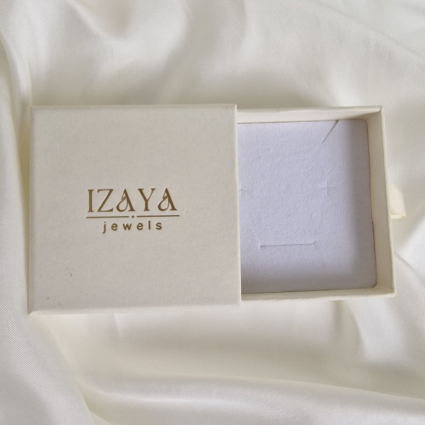 Selene – Lunar Glow Rainbow Moonstone Necklace